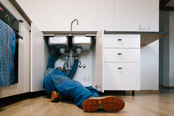 Professional Leak Detection technician working in Walled Lake, MI